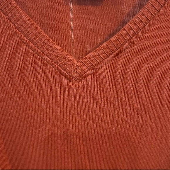 Chelsea & Theodore rust knit sweater top size large - Picture 4 of 8